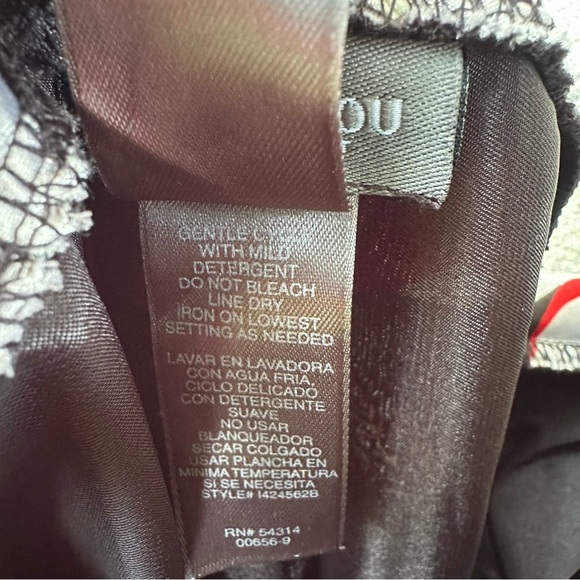 Bisou Bisou Y2K Red Black White Abstract Halter Dress Sz 12 Homecoming Hoco - Picture 9 of 10